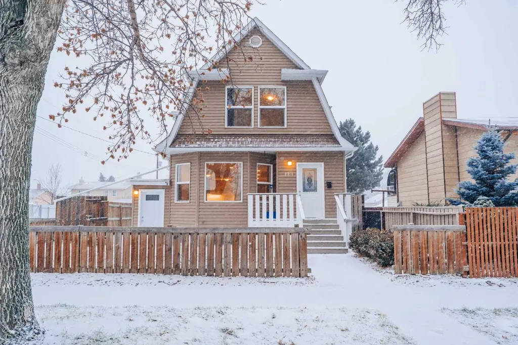 114 15 Street N Lethbridge AB T1H 2X4