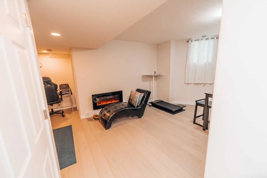 114 15 Street N Lethbridge AB T1H 2X4