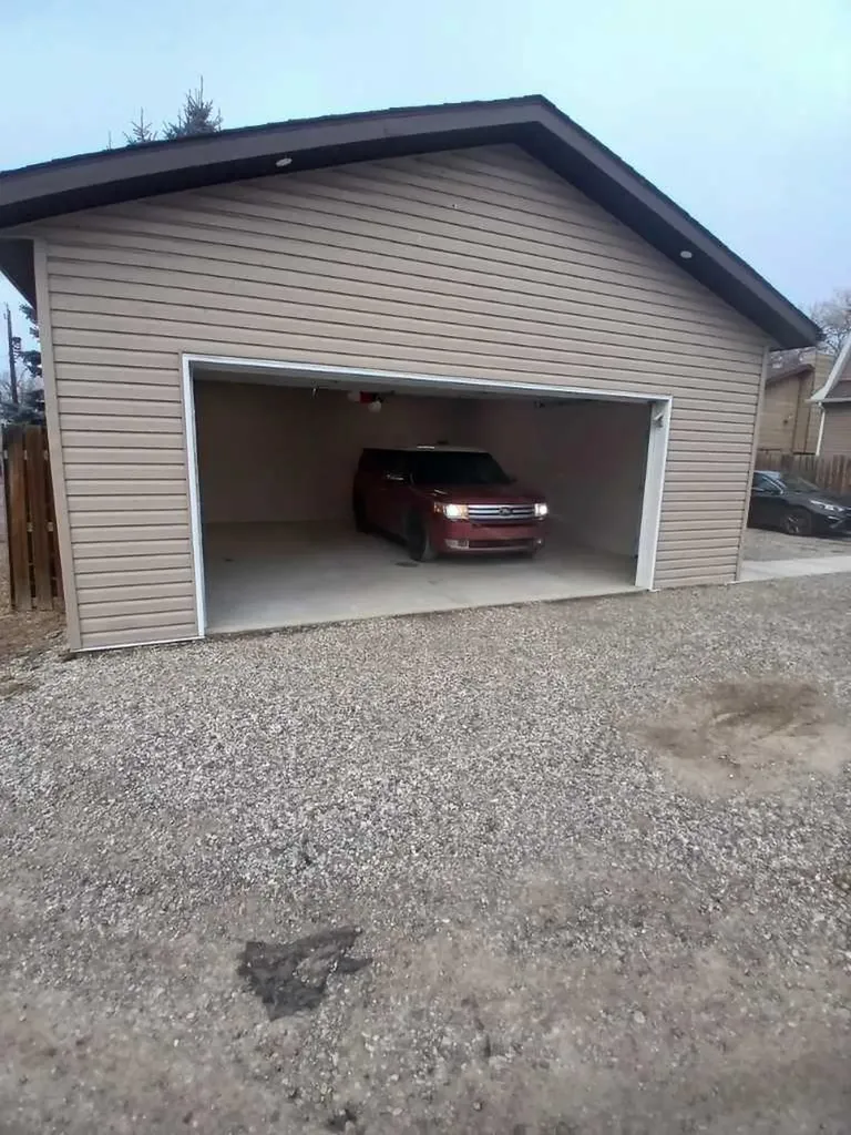 114 15 Street N Lethbridge AB T1H 2X4