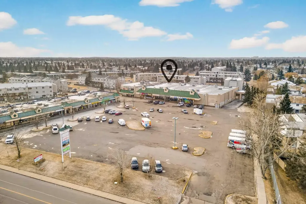 8278 175 Street NW Edmonton AB T5T1V1