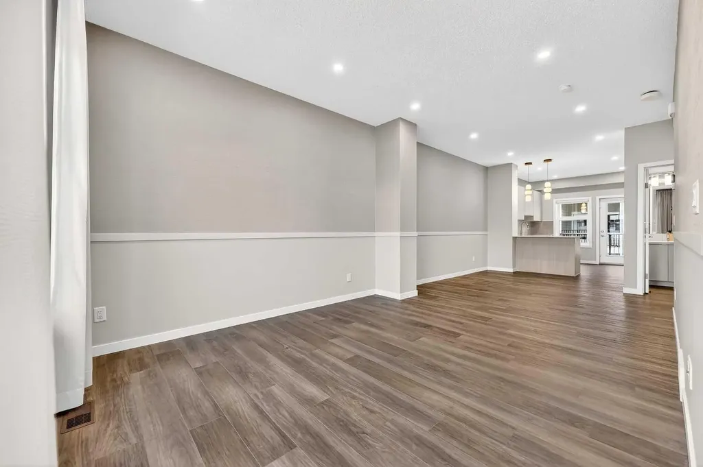 589 Mahogany Road SE Calgary AB T3M 3Y3