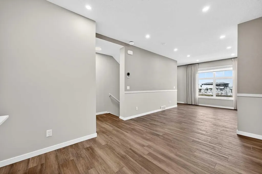589 Mahogany Road SE Calgary AB T3M 3Y3