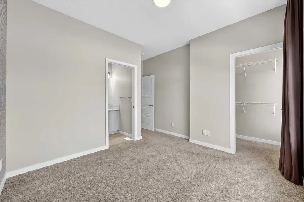 589 Mahogany Road SE Calgary AB T3M 3Y3