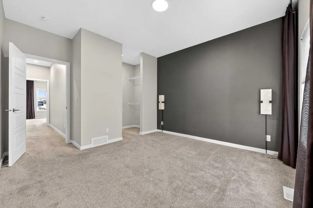589 Mahogany Road SE Calgary AB T3M 3Y3