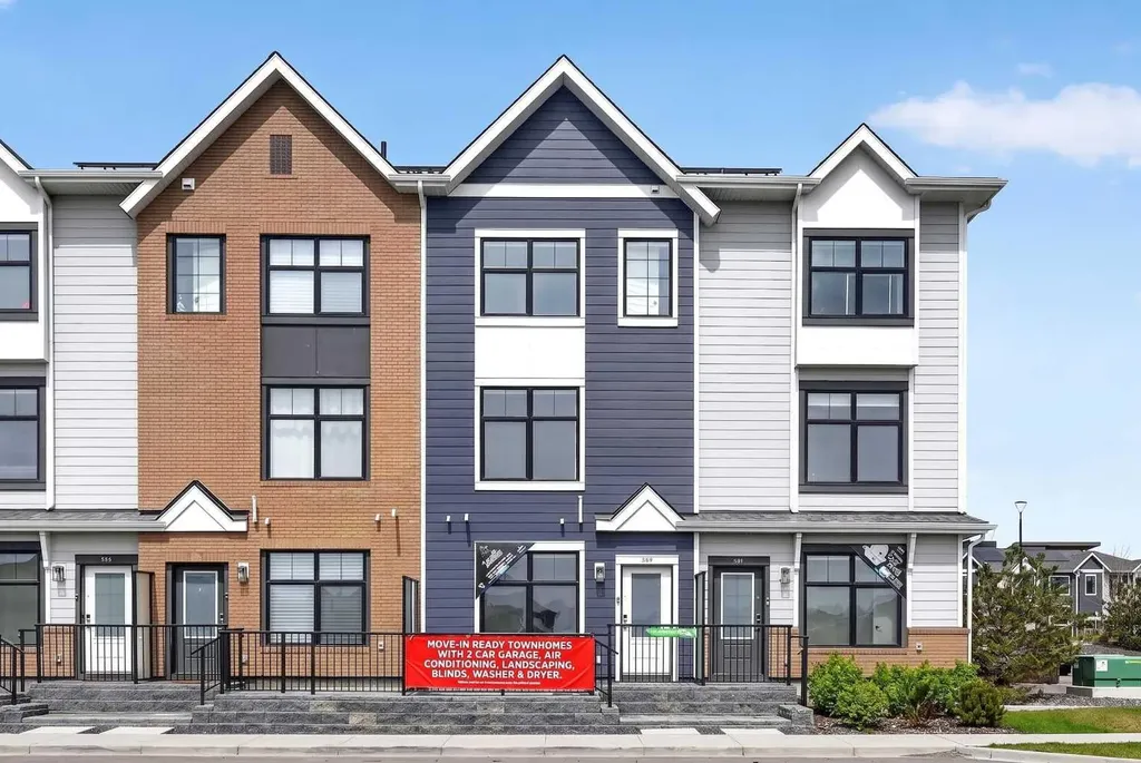 589 Mahogany Road SE Calgary AB T3M 3Y3