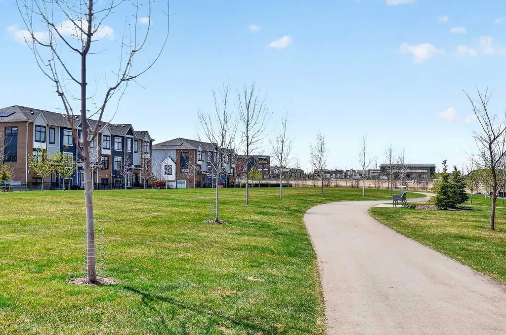 589 Mahogany Road SE Calgary AB T3M 3Y3
