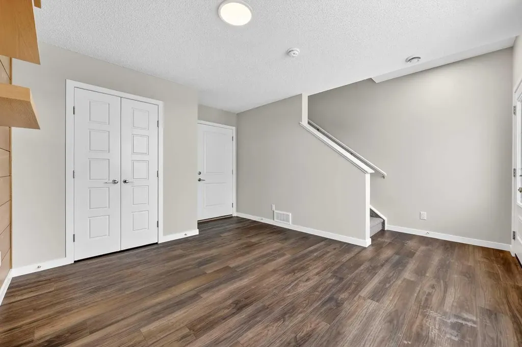 589 Mahogany Road SE Calgary AB T3M 3Y3