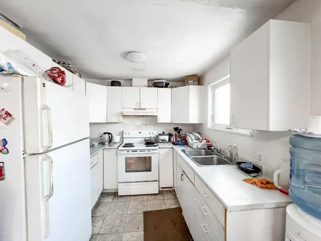1 3 Avenue SE Falher AB T0H 1M0
