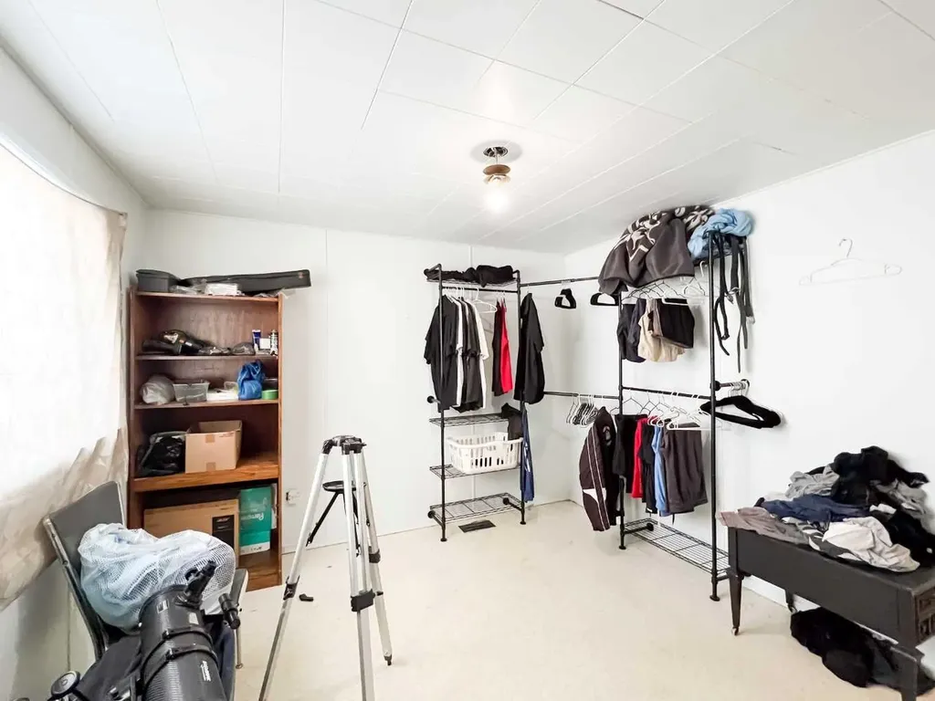 5420 Gravel Avenue Donnelly AB T0H 1G0