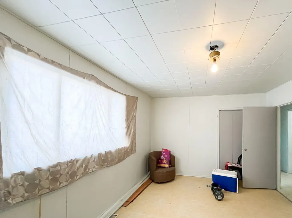 5420 Gravel Avenue Donnelly AB T0H 1G0