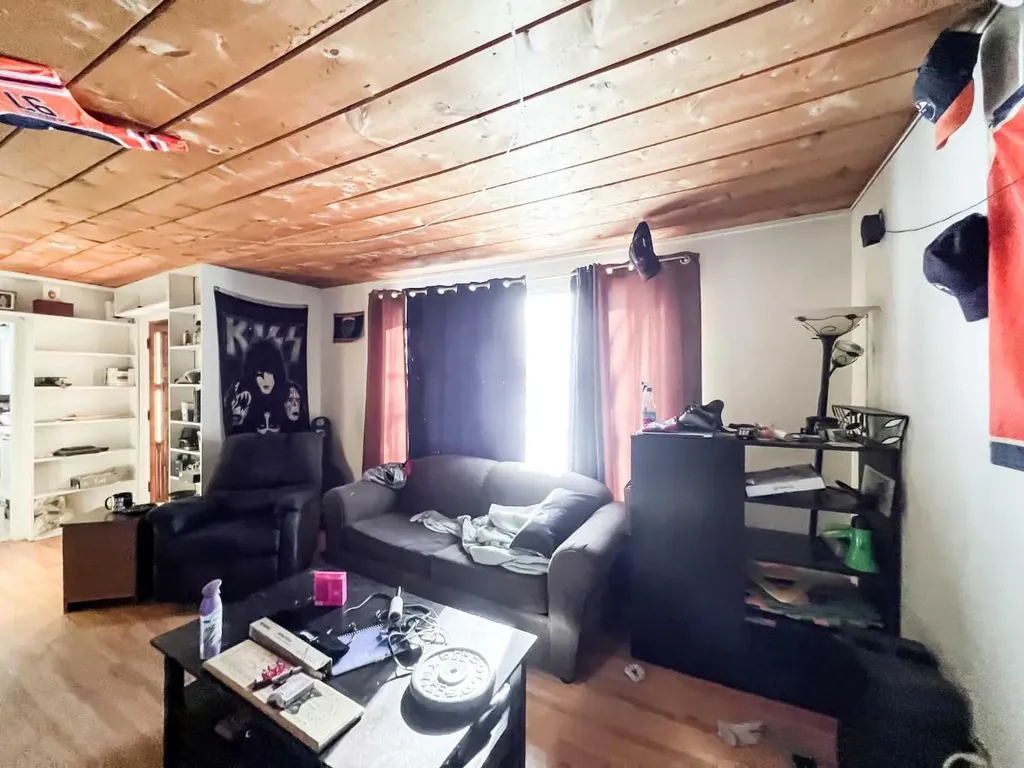 5420 Gravel Avenue Donnelly AB T0H 1G0