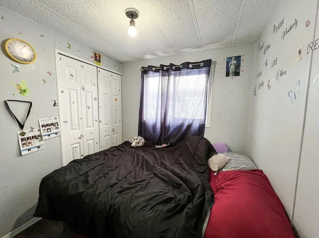 4919 1 Street Donnelly AB T0H 1G0