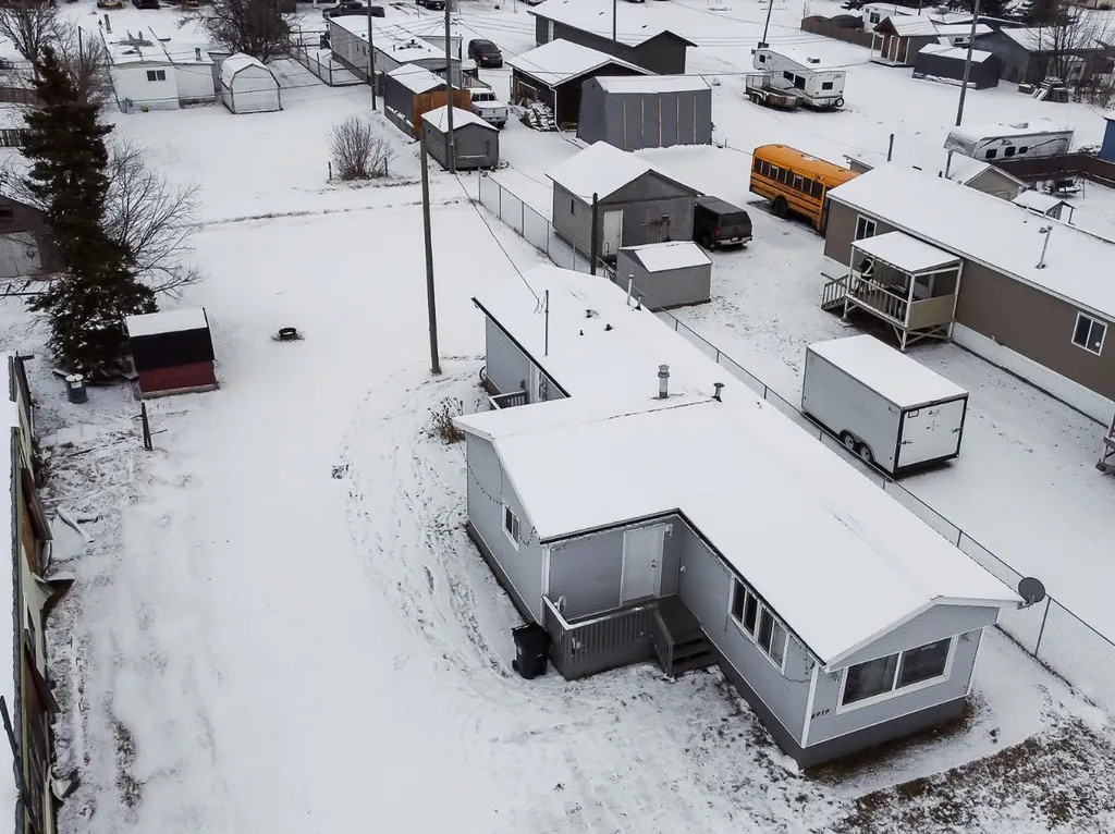 4919 1 Street Donnelly AB T0H 1G0