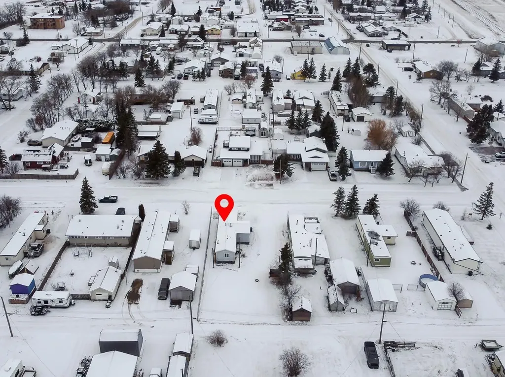 4919 1 Street Donnelly AB T0H 1G0