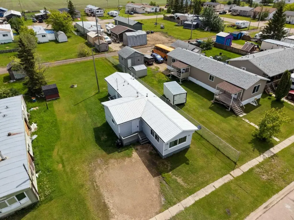 4919 1 Street Donnelly AB T0H 1G0