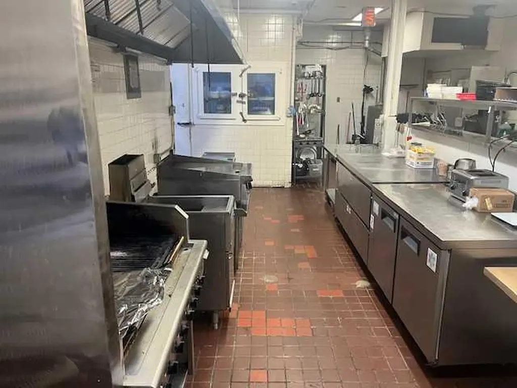 5420 49 Avenue Whitecourt AB T7S 1P3