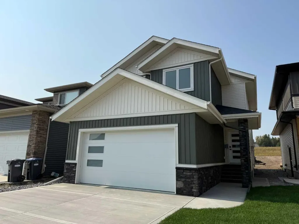 117 Crestview Boulevard Sylvan Lake AB T4S0V8