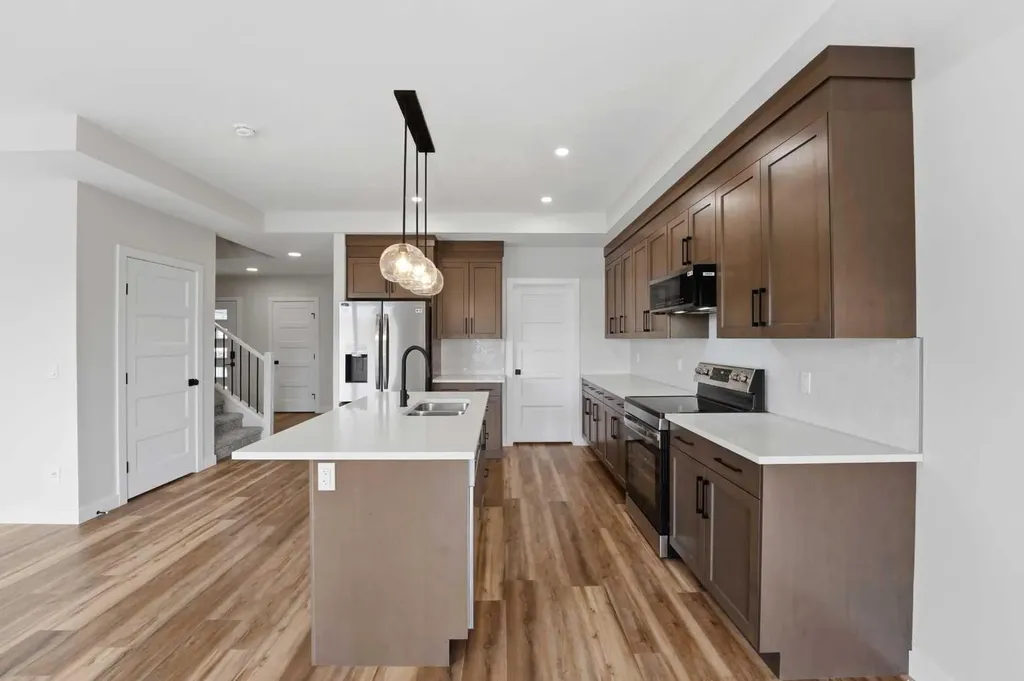 117 Crestview Boulevard Sylvan Lake AB T4S0V8