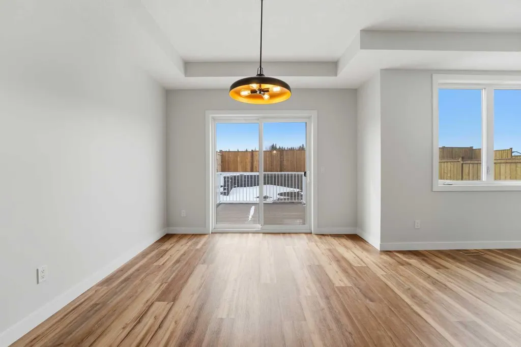 117 Crestview Boulevard Sylvan Lake AB T4S0V8