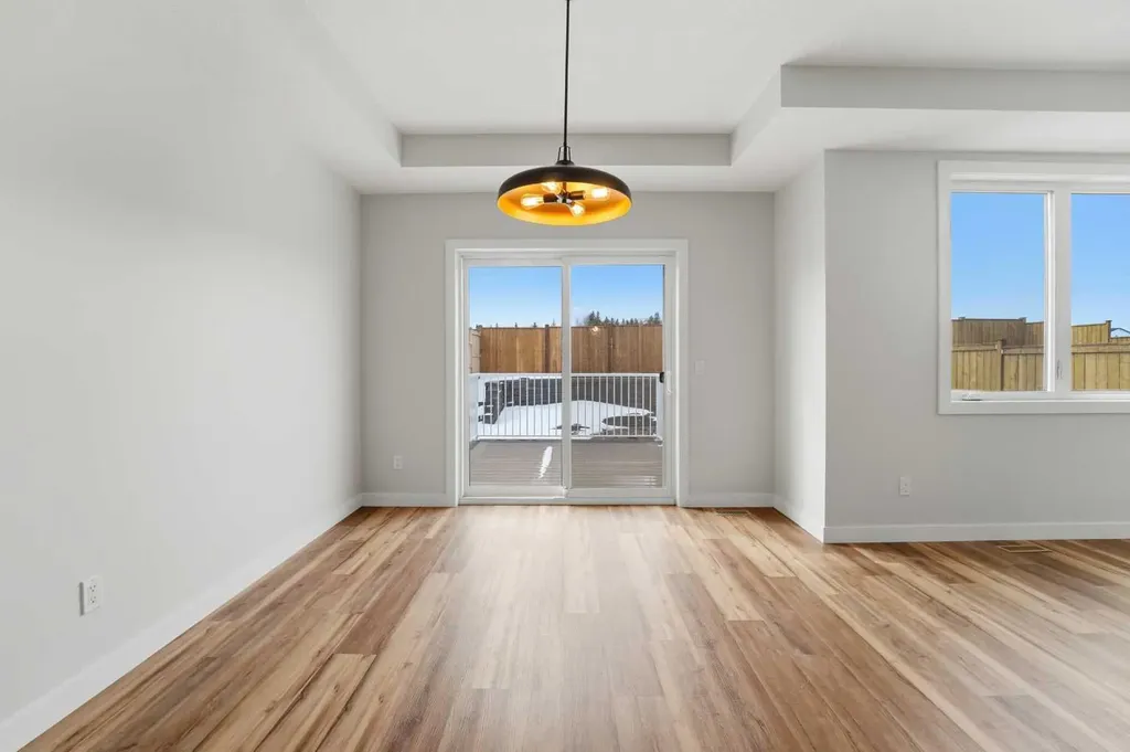 117 Crestview Boulevard Sylvan Lake AB T4S0V8