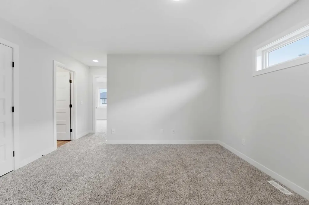 117 Crestview Boulevard Sylvan Lake AB T4S0V8