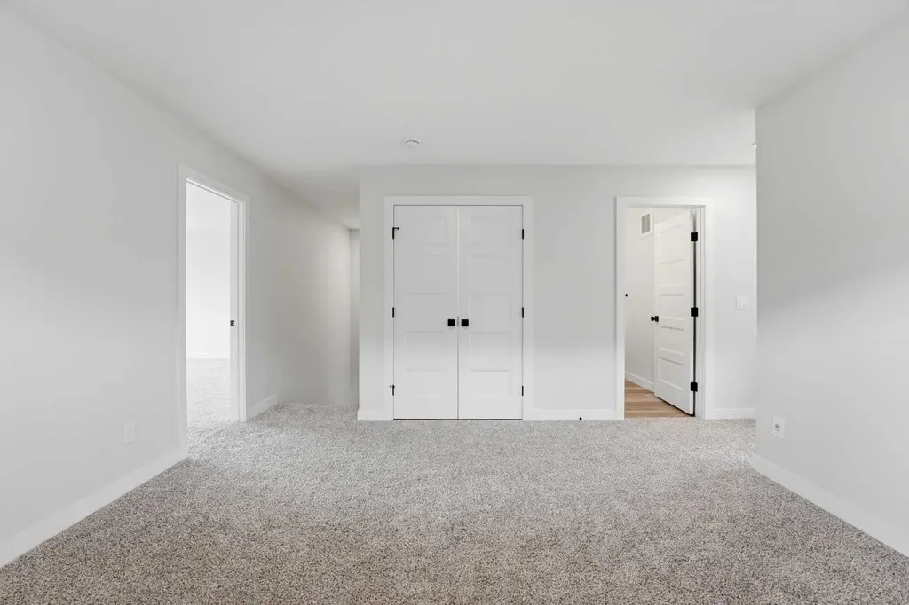 117 Crestview Boulevard Sylvan Lake AB T4S0V8
