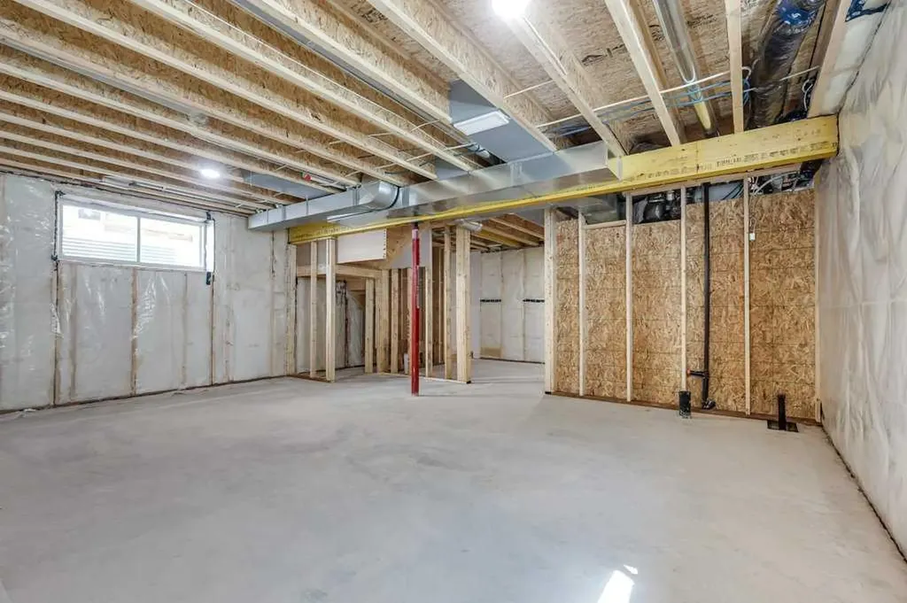 117 Crestview Boulevard Sylvan Lake AB T4S0V8