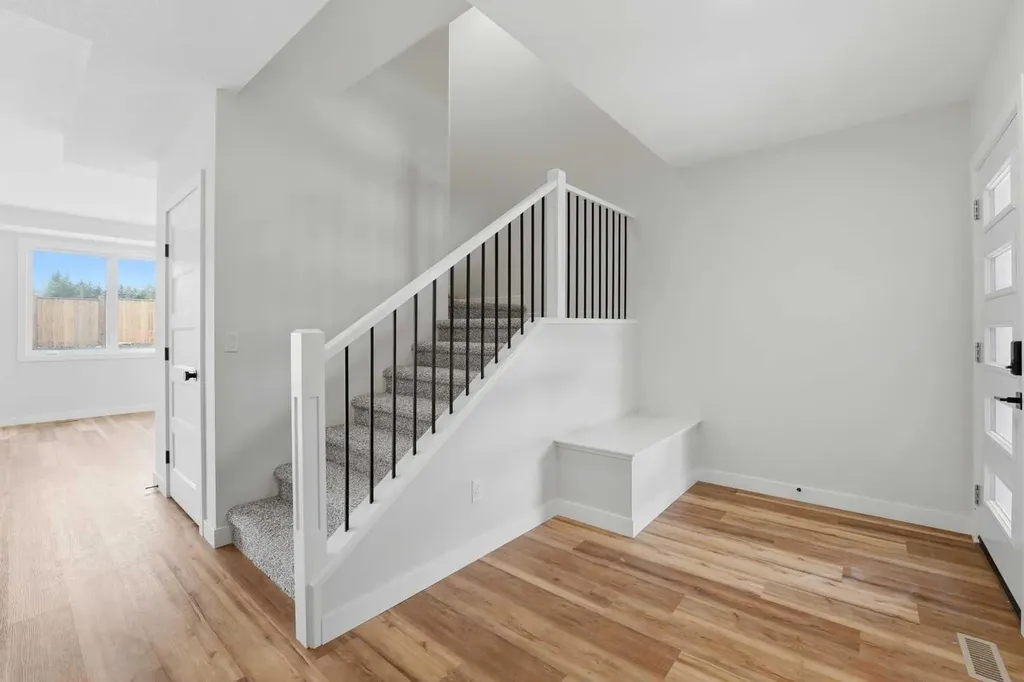 117 Crestview Boulevard Sylvan Lake AB T4S0V8