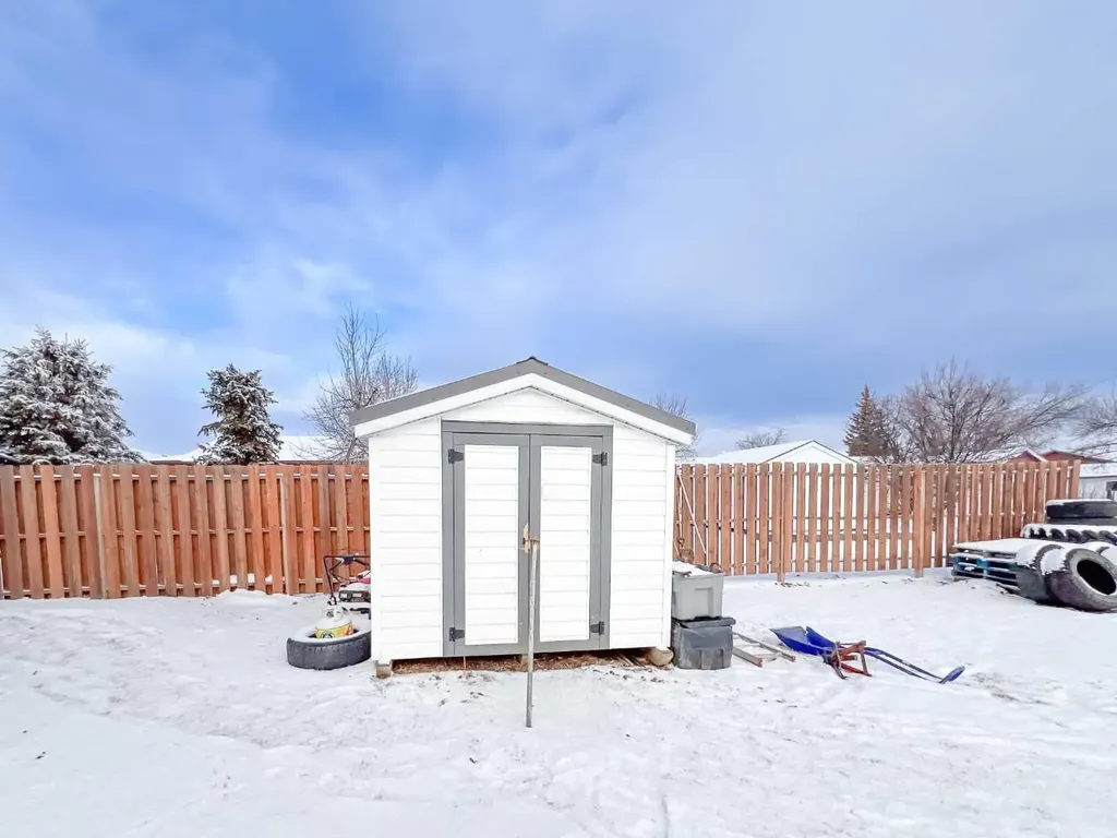 302 1 Street SE Falher AB T0H 1M0