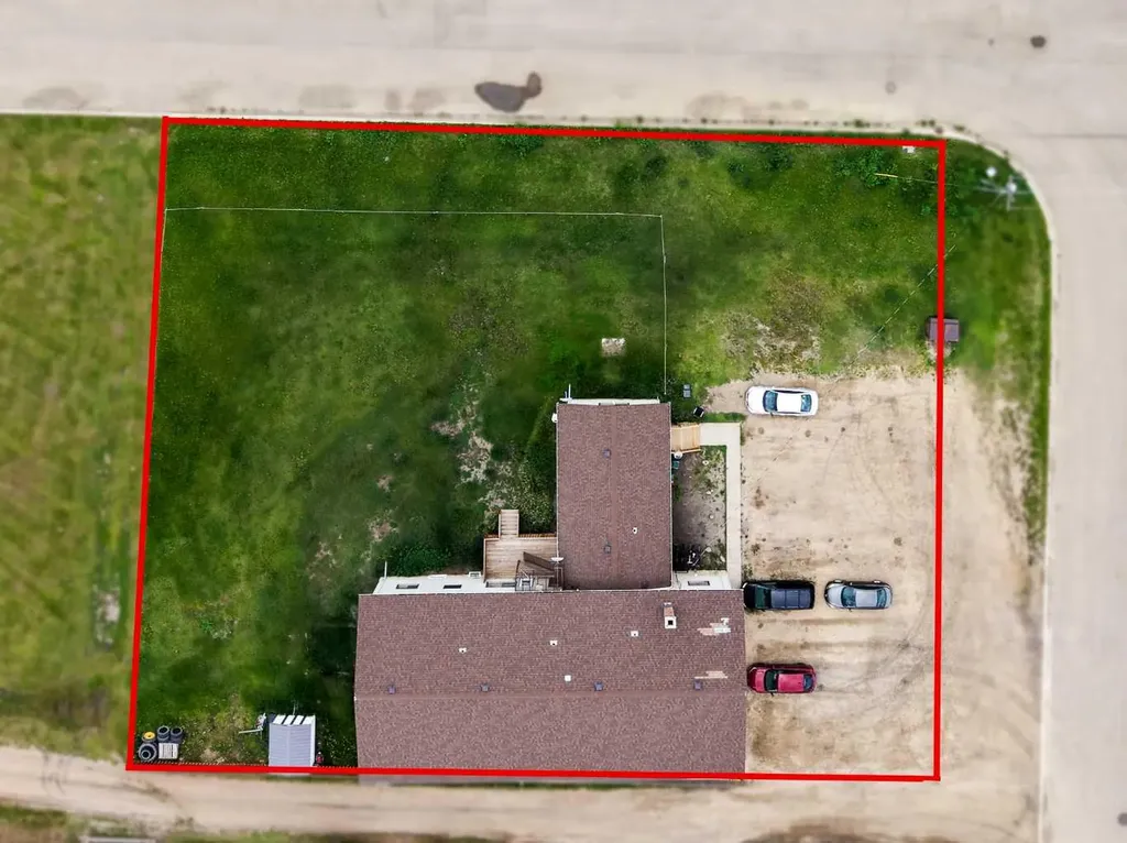 302 1 Street SE Falher AB T0H 1M0