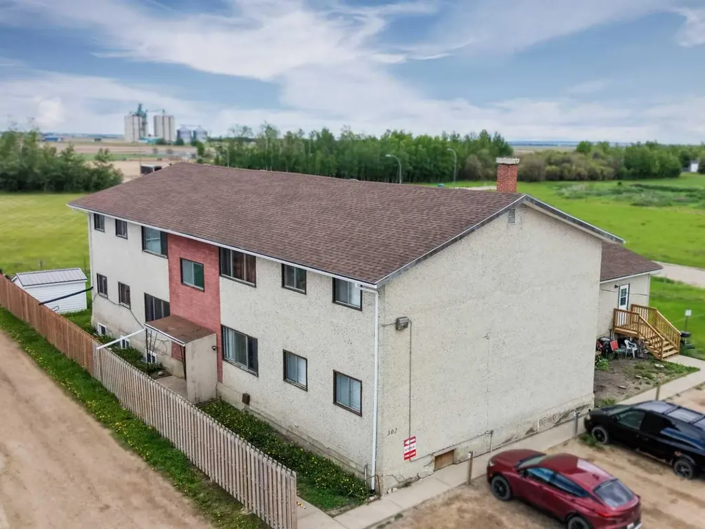 302 1 Street SE Falher AB T0H 1M0