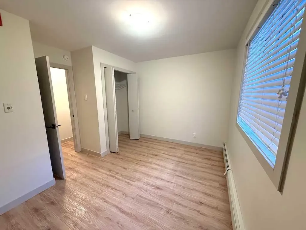 1821 17 Street SW Calgary AB T2Y 3E5