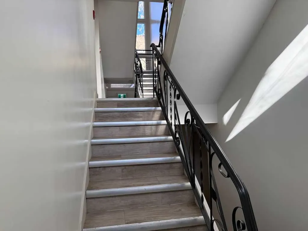 1821 17 Street SW Calgary AB T2Y 3E5