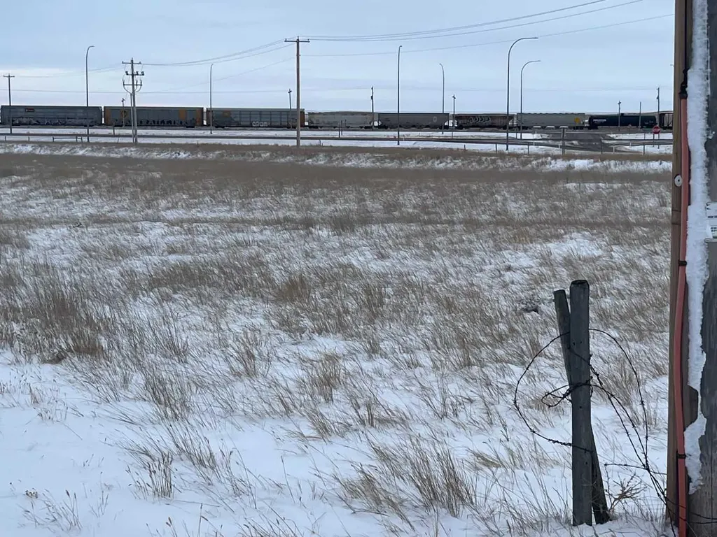 Corner Of Highway 1 & 884 Suffield AB T0J 2N0