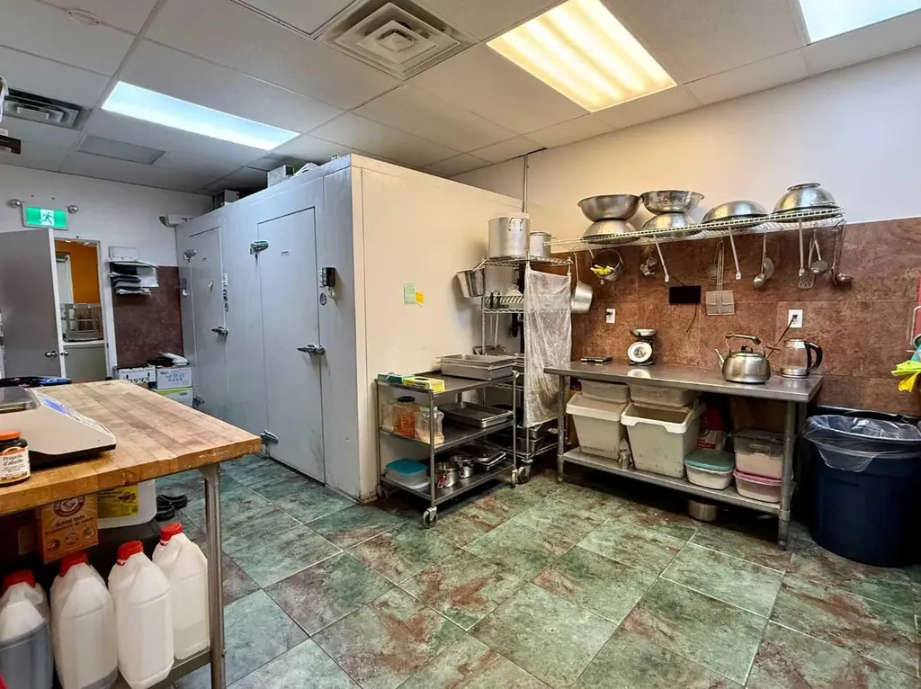 1919 Southland Drive Calgary AB T2W 0K1