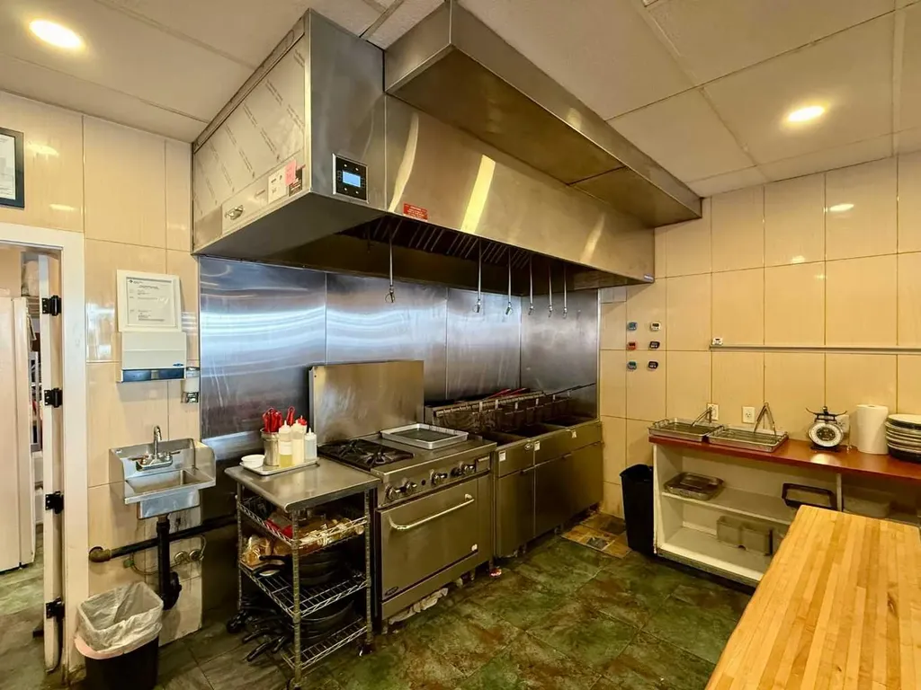 1919 Southland Drive Calgary AB T2W 0K1