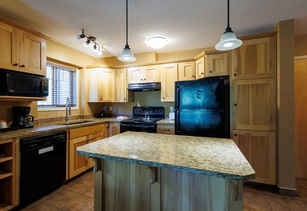 401 4 Street Rural Cypress County AB T0J 1C0