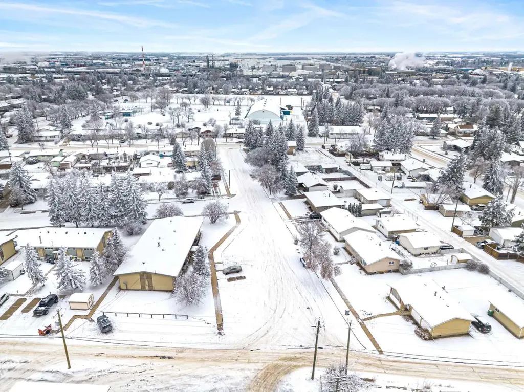 4504 56a Avenue Lloydminster AB T9V 1A1