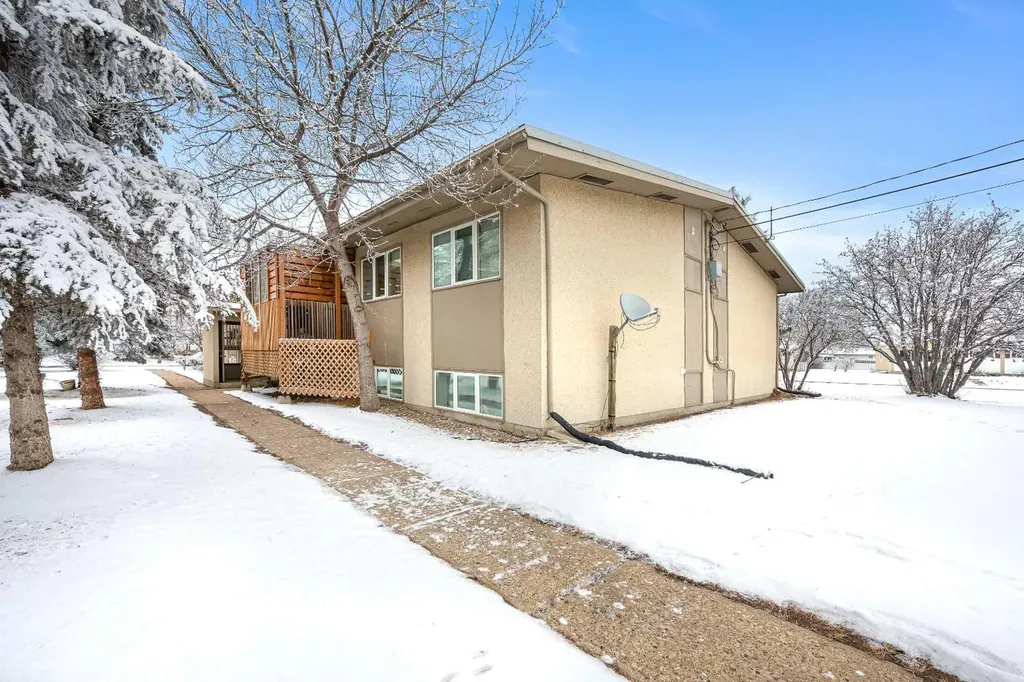 4504 56a Avenue Lloydminster AB T9V 1A1