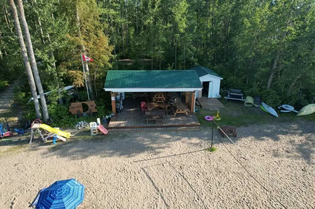 5 Hummingbird Lane Half Moon Bay AB T4S 1S1