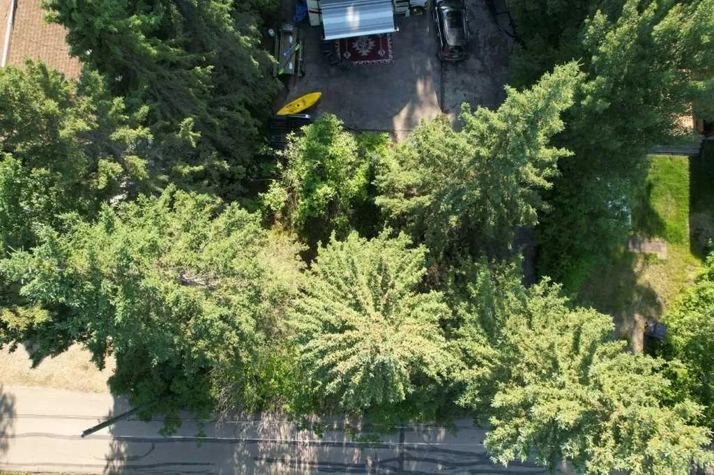 5 Hummingbird Lane Half Moon Bay AB T4S 1S1