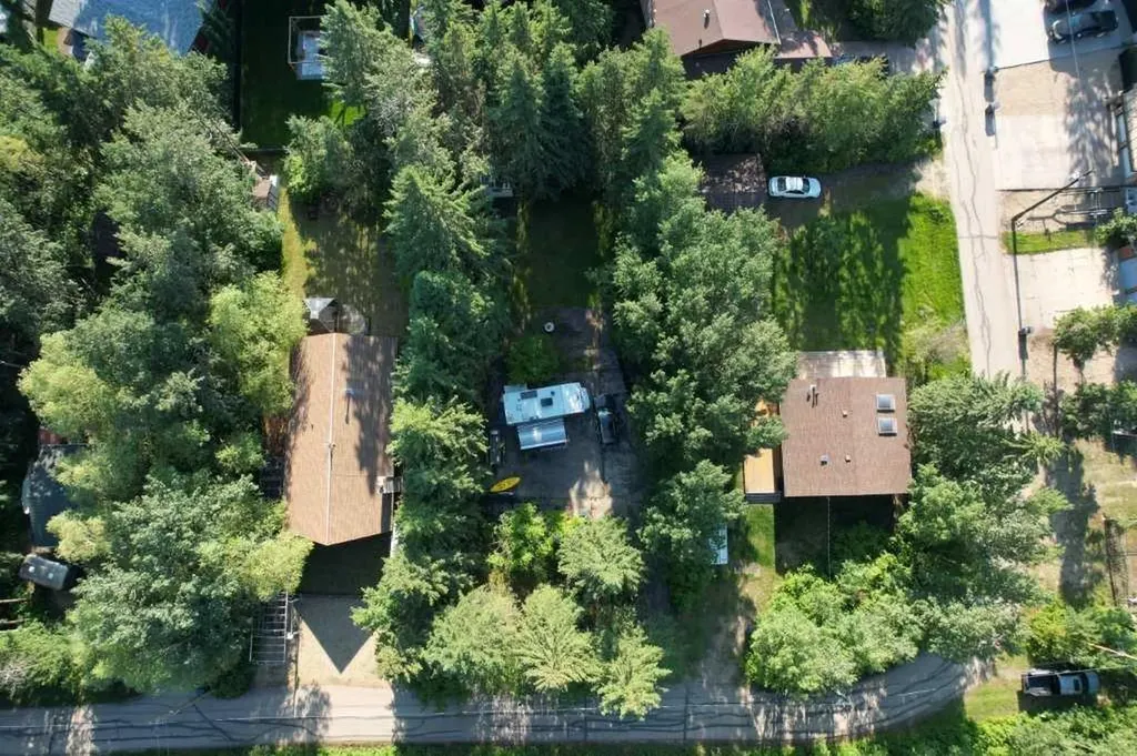 5 Hummingbird Lane Half Moon Bay AB T4S 1S1