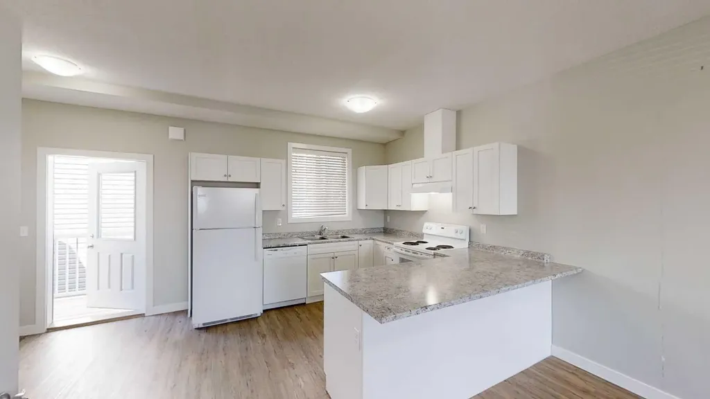 9503 112 Avenue Clairmont AB T8X 5C8