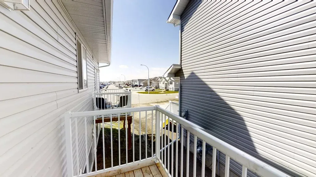 9503 112 Avenue Clairmont AB T8X 5C8
