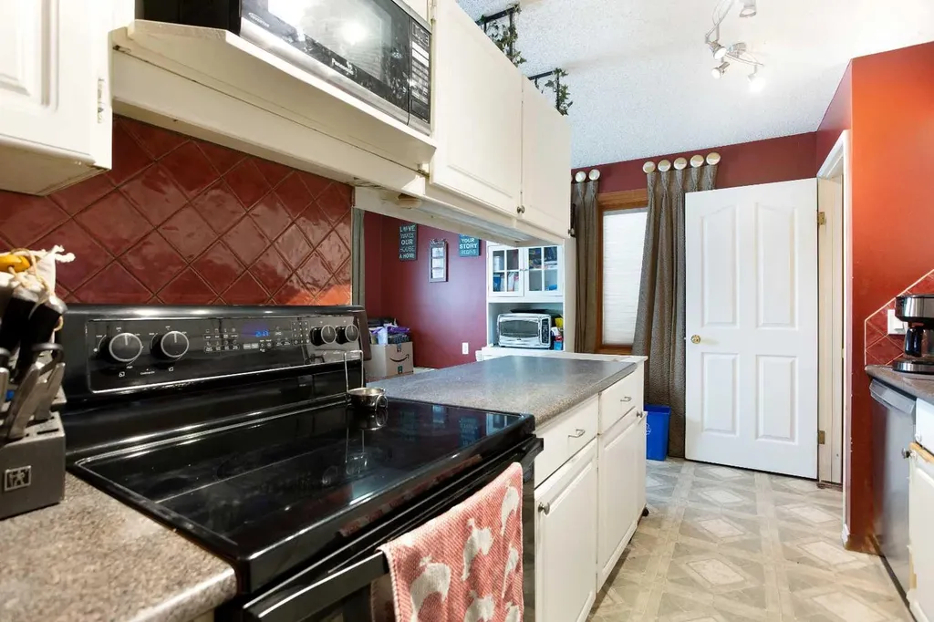 11 Ridgebrook Drive SW Airdrie AB T4B 1A9