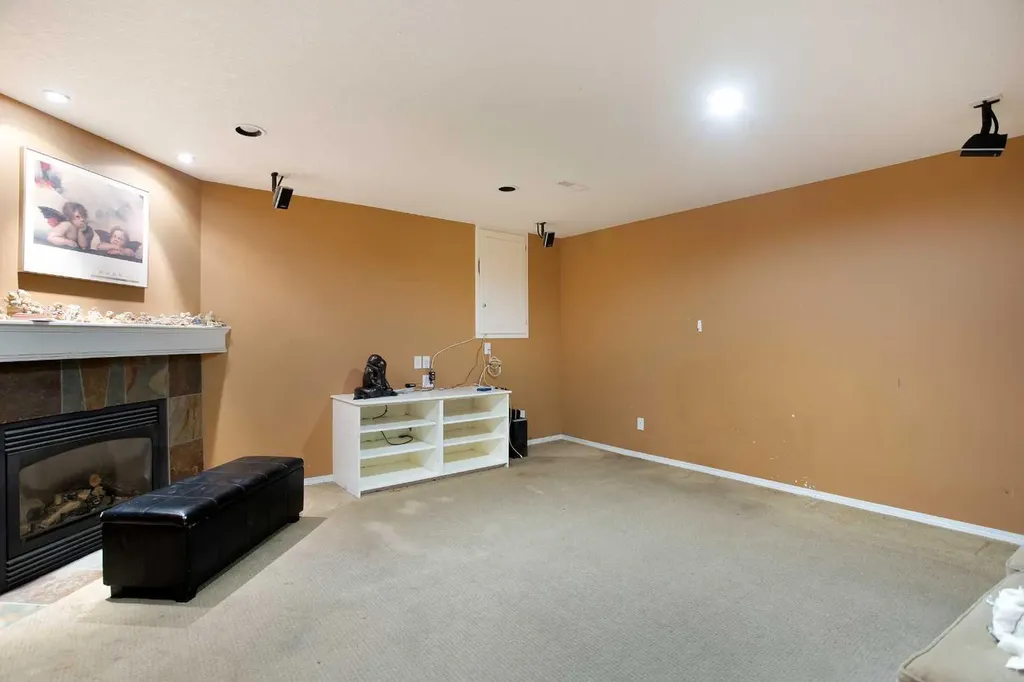 11 Ridgebrook Drive SW Airdrie AB T4B 1A9