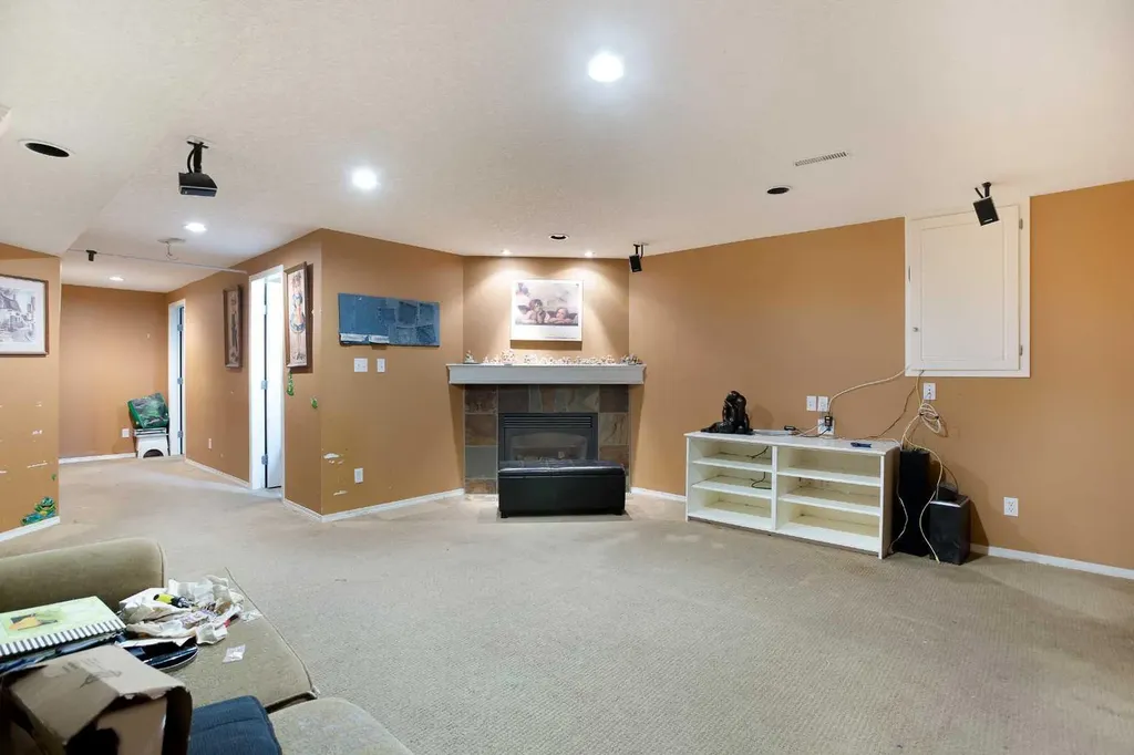 11 Ridgebrook Drive SW Airdrie AB T4B 1A9