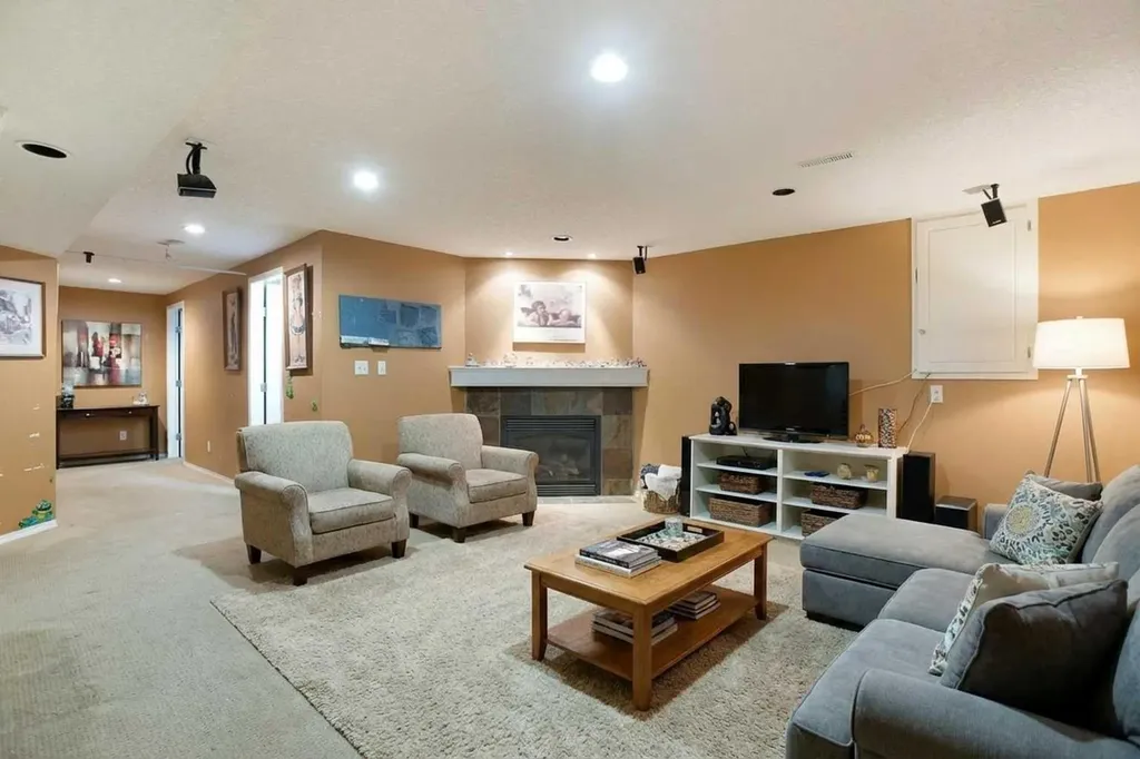 11 Ridgebrook Drive SW Airdrie AB T4B 1A9