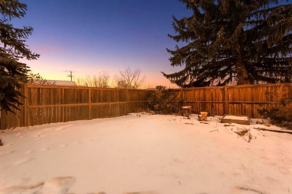 11 Ridgebrook Drive SW Airdrie AB T4B 1A9