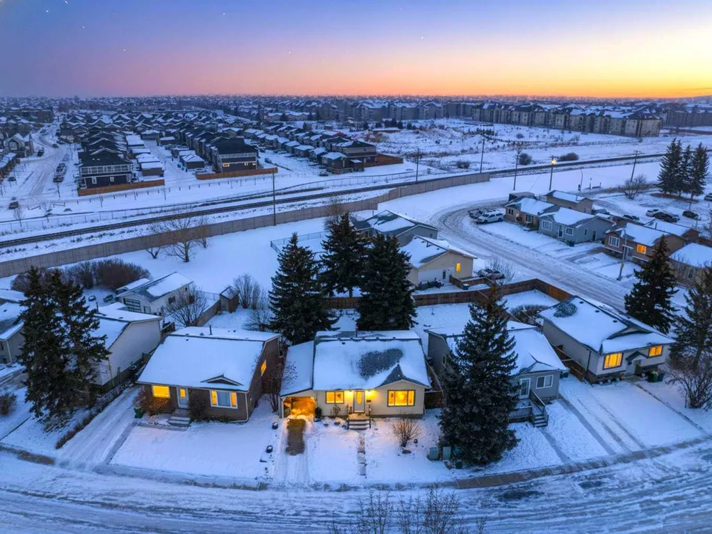 11 Ridgebrook Drive SW Airdrie AB T4B 1A9